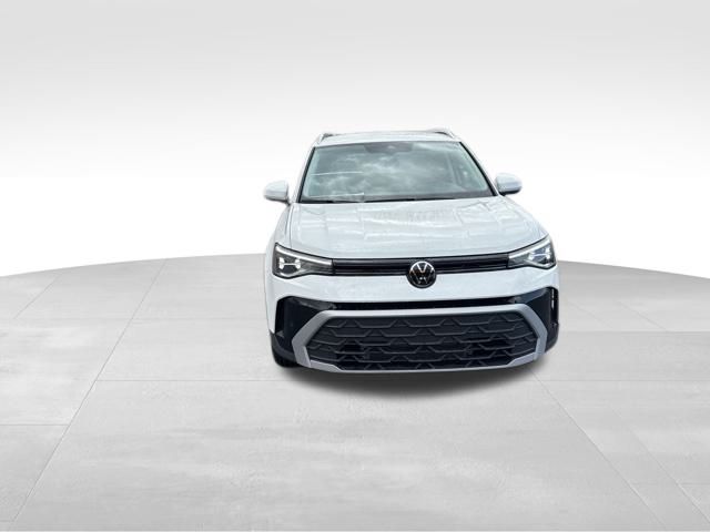 2025 Volkswagen Taos 1.5T SE photo