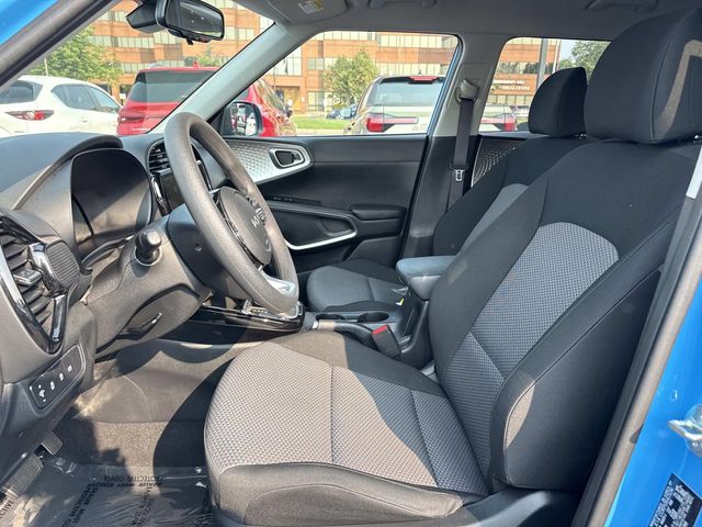 2025 Kia Soul S - Photo 13