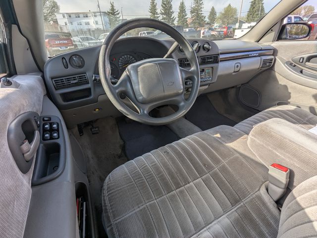2001 Chevrolet Lumina Base FWD Sedan