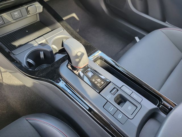 2026 Toyota Prius Plug-in Hybrid XSE - Photo 15