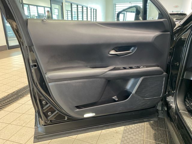 Used 2022  Lexus 250h F SPORT image 11