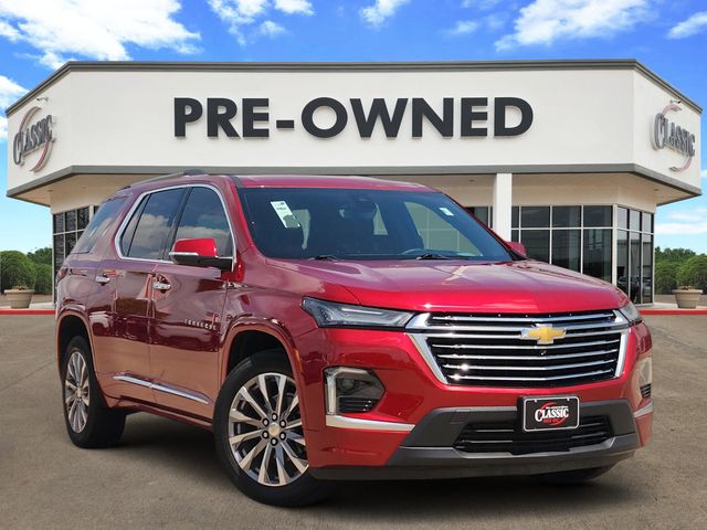 Radiant Red Tintcoat 2023 Chevrolet Traverse SUV / Crossover Front-Wheel Drive