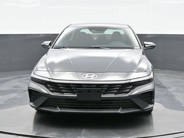 2025 Hyundai Elantra SEL 3