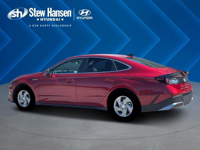 New 2026 Red Hyundai SE image 4