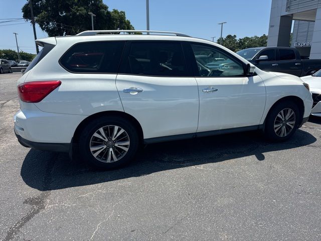 2017 Pearl White Nissan Pathfinder SL FWD SUV