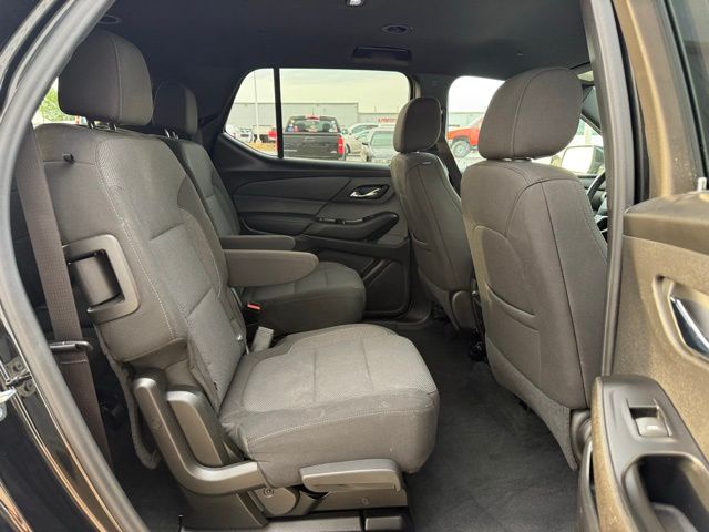 used 2023 Chevrolet Traverse car, priced at $26,197
