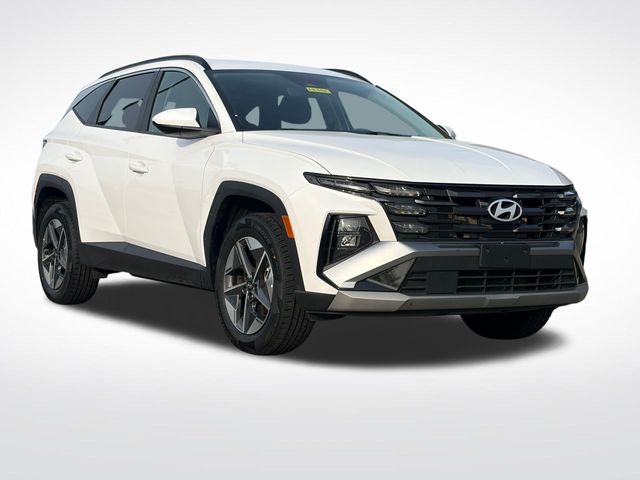 White Pearl 2025 Hyundai Tucson SUV / Crossover All-Wheel Drive 8-Speed Automatic