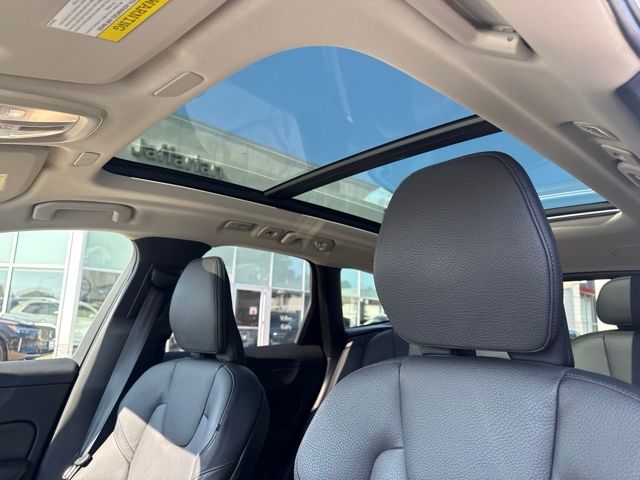 Used 2025 Volvo XC60 Plug-In Hybrid SUV