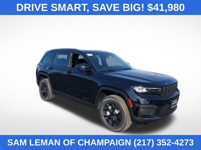 2025 Jeep Grand Cherokee Laredo 4WD