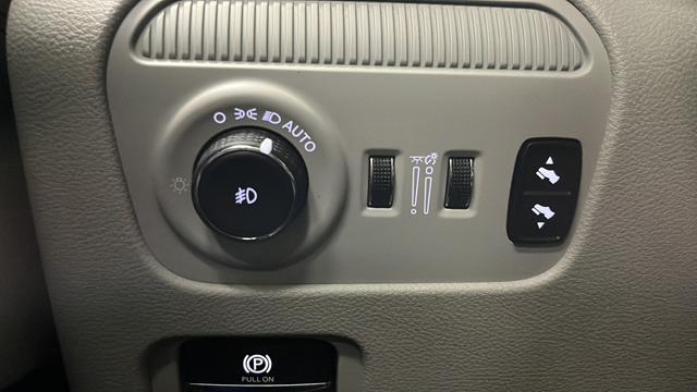 Used 2023 Midnight Sky Jeep Base image 37