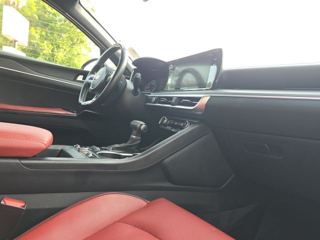 2021 Kia K5 GT-Line:B02455