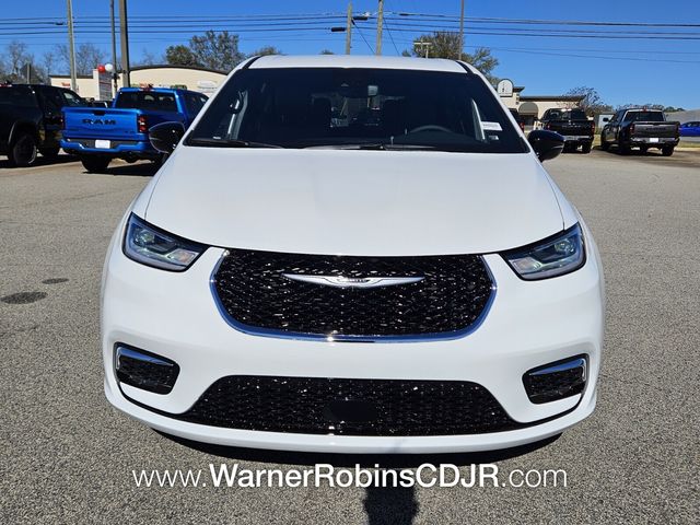 New 2026 White Chrysler Select image 2