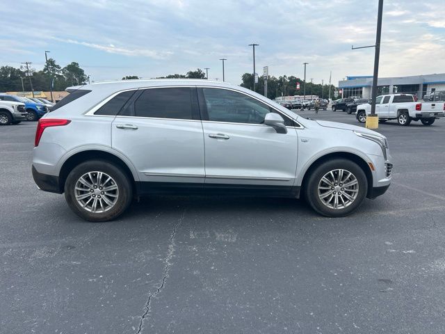 Used 2017 Silver Cadillac Luxury image 5