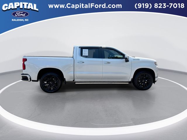 Used 2021 Iridescent Pearl Tricoat Chevrolet High Country image 9