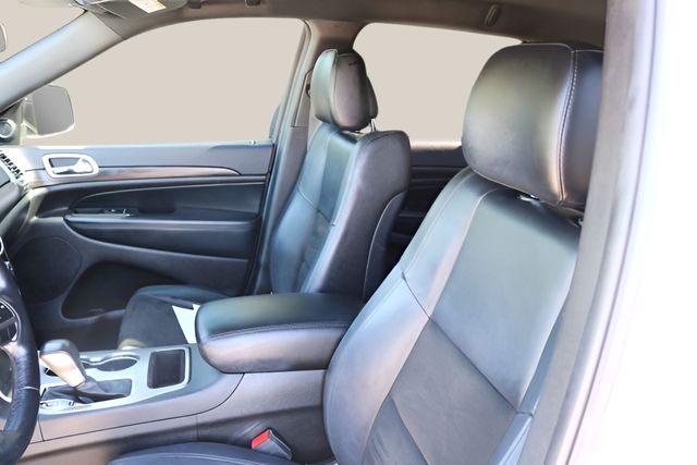 Used Car 2021 Jeep Grand Cherokee  Laredo X For Sale Under $25,000 In Austin, Texas