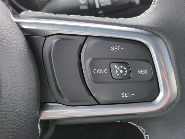 Used 2023 White Jeep Overland image 17