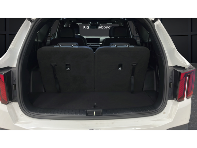Used 2025 White Kia SX Prestige image 27