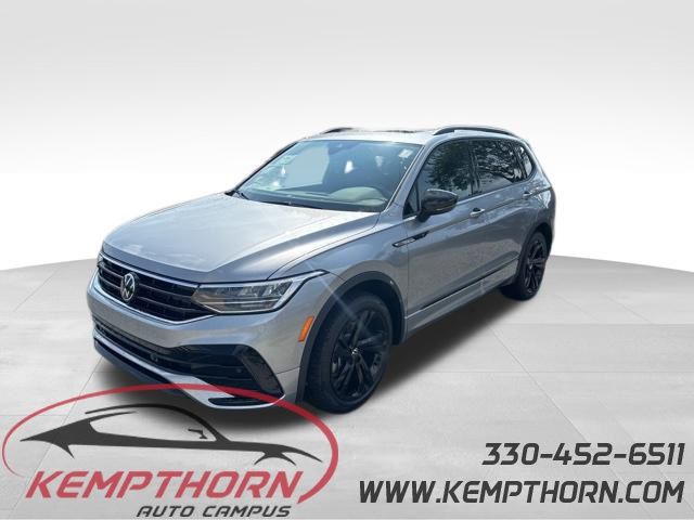 2024 Volkswagen Tiguan 2.0T SE R-Line Black photo