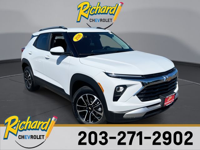 Summit White 2026 Chevrolet Trailblazer SUV / Crossover Four-Wheel Drive 9-Speed Automatic