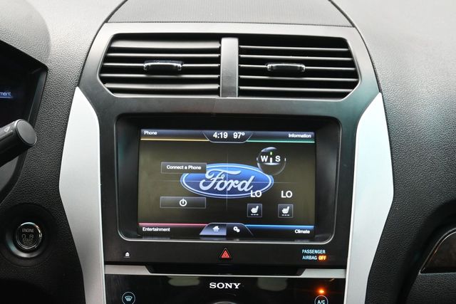 Used 2014 Silver Ford Limited image 25