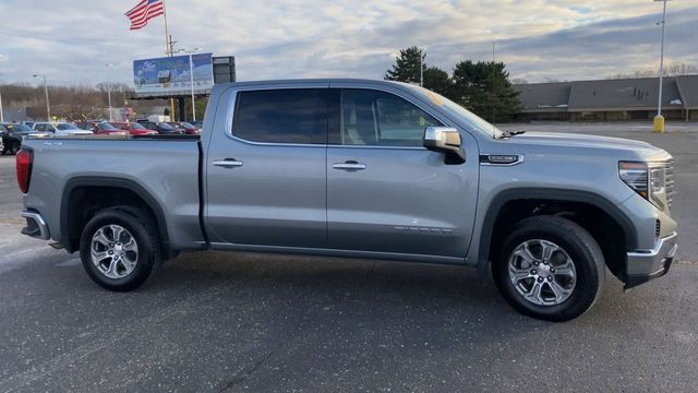 2024 GMC Sierra 1500 SLT 9