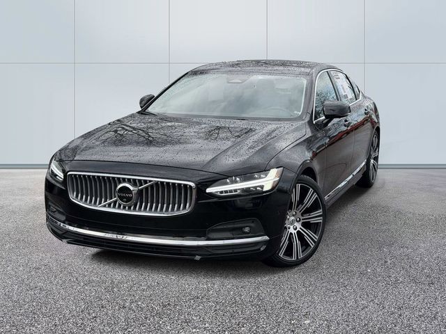 Onyx Black Metallic 2023 Volvo S90 B6 Plus AWD Sedan All-Wheel Drive Automatic