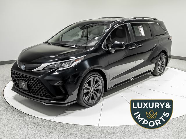 Midnight Black Metallic 2022 Toyota Sienna XSE 7-Passenger FWD Minivan Front-Wheel Drive Continuously Variable Transmission