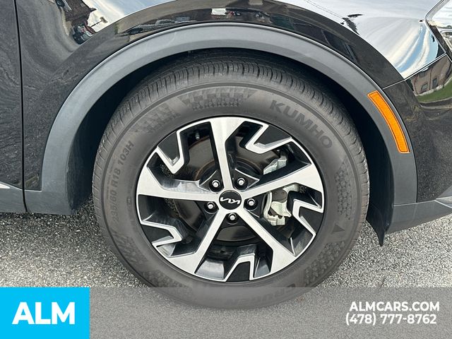 Used 2025 Black Kia EX image 14