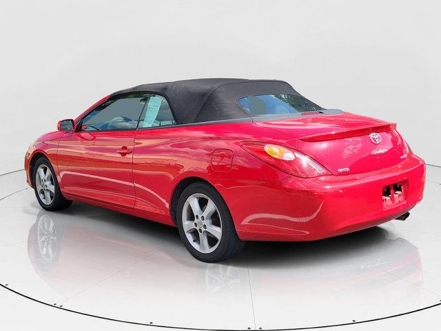 Used 2005 Red Toyota SE image 5