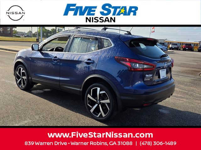 Used 2021 Blue Nissan SL image 8