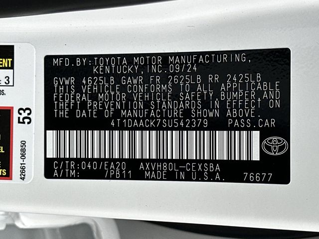 2025 Toyota Camry SE 28