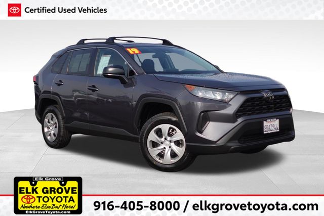  2019 Toyota RAV4 LE FWD   