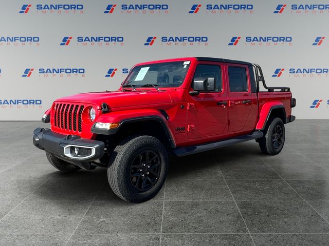 Firecracker Red Clearcoat 2023 Jeep Gladiator Sport Crew Cab 4WD Pickup Truck Four-Wheel Drive 8-Speed Automatic