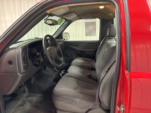 2004 GMC Sierra 1500 Work Truck photo