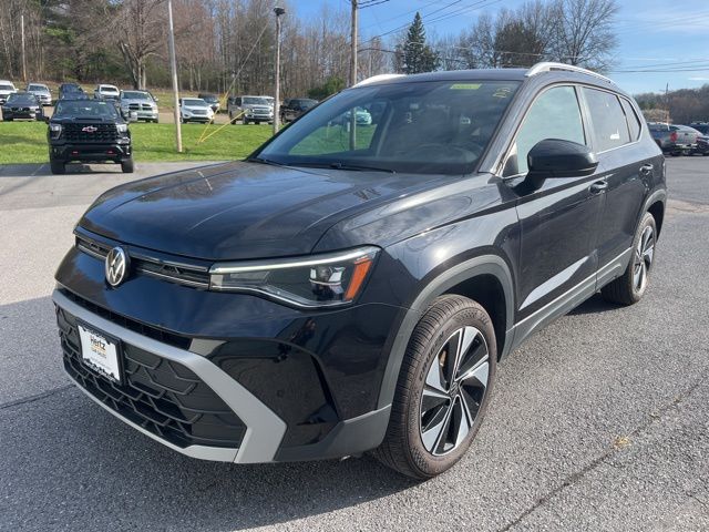 Used 2025  Volkswagen 1.5T SE image 9