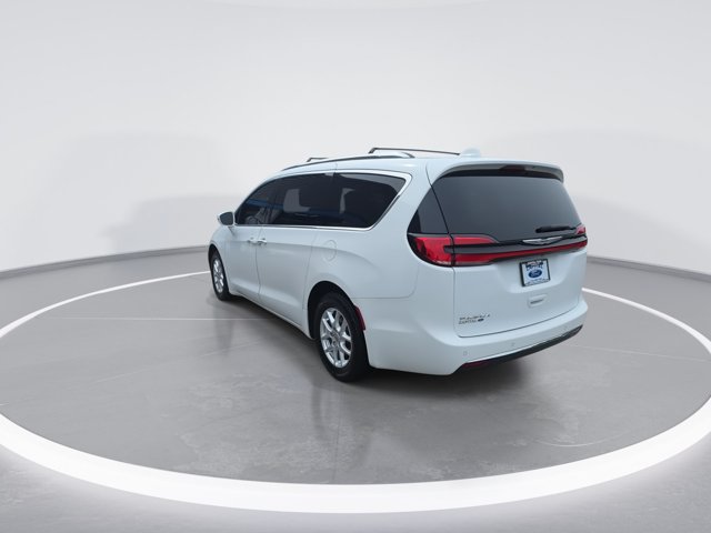 Used 2021 Bright White Clearcoat Chrysler Touring L image 7