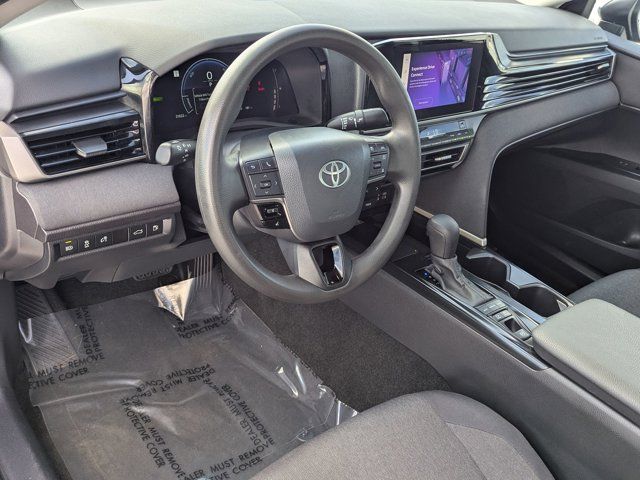 2025 Toyota Camry LE - Photo 14