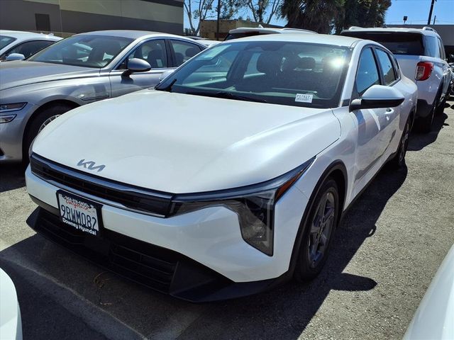 2025 Kia K4 LXS FWD