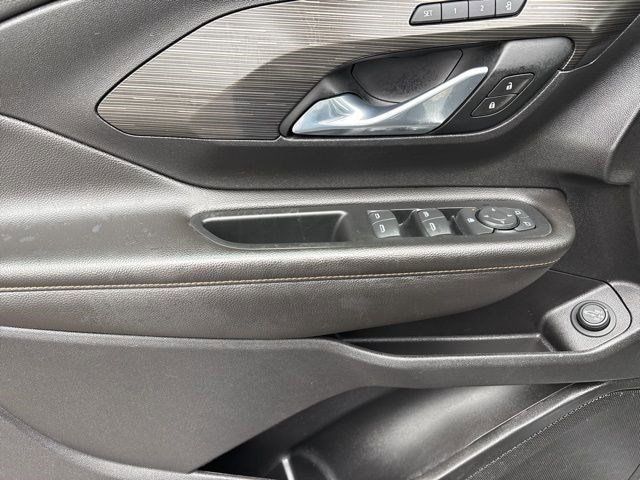 2021 GMC Terrain SLT photo