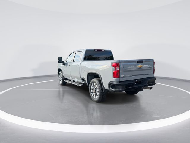Used 2024 Gray Chevrolet Custom image 6