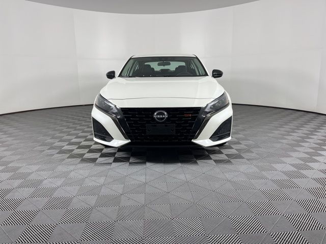 2023 Nissan Altima 2.5 SR 3