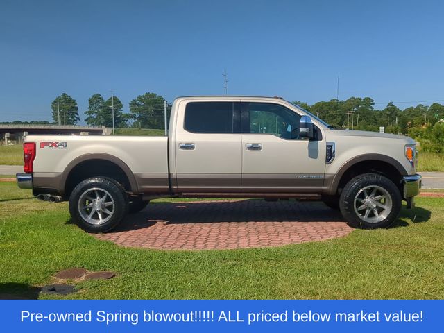 Used 2017 White Gold Metallic Ford King Ranch image 14