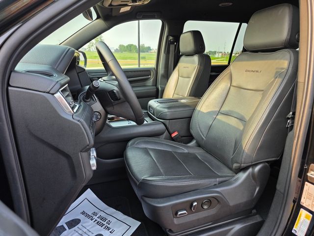 2022 GMC Yukon XL 4WD Denali
