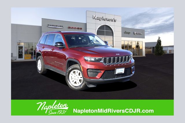 2023 Jeep Grand Cherokee Laredo 4WD
