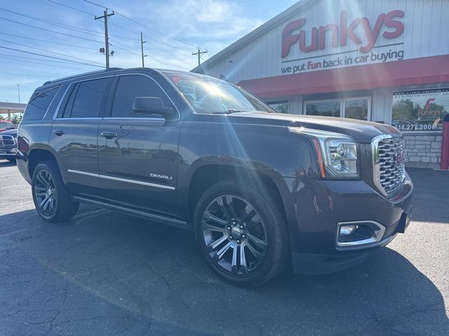 Gray (Satin Steel Metallic) 2018 GMC Yukon Denali 4WD SUV / Crossover Four-Wheel Drive