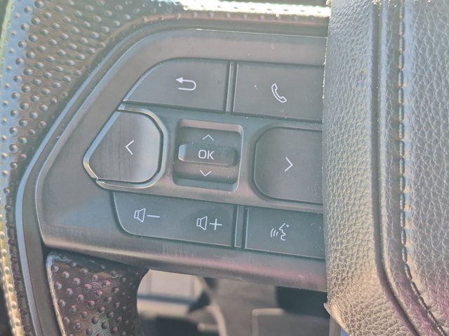 2025 Toyota Tacoma - Image 19