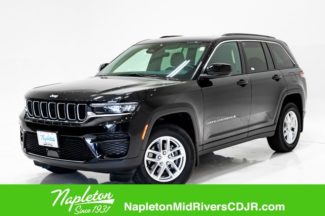 Diamond Black Crystal Pearlcoat 2025 Jeep Grand Cherokee Laredo X 4WD SUV / Crossover Four-Wheel Drive 8-Speed Automatic