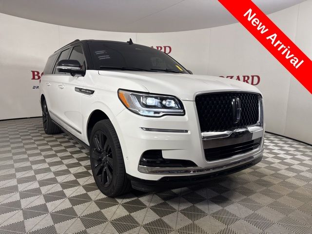 2023 Pristine White Metallic Tri-Coat Lincoln Navigator L L Black Label 4X4 SUV