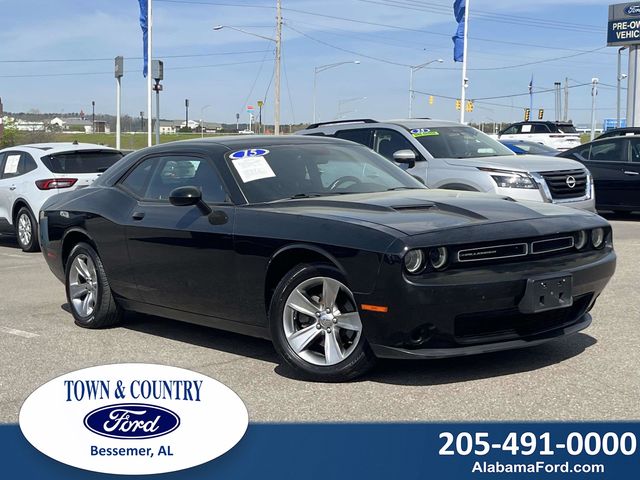 2015 Dodge Challenger SXT RWD