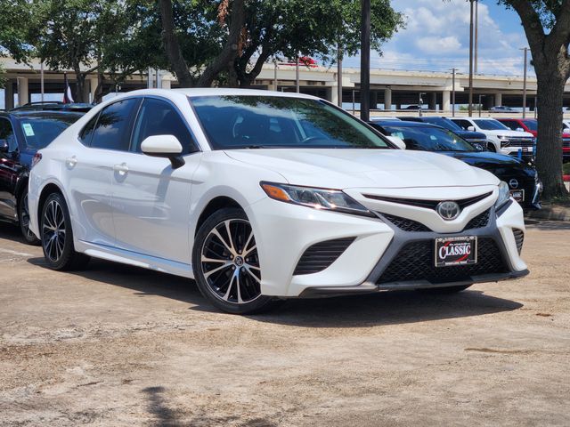 Super White 2019 Toyota Camry Sedan Front-Wheel Drive 8-Speed Automatic